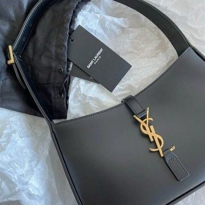 Le 5 à 7 YSL